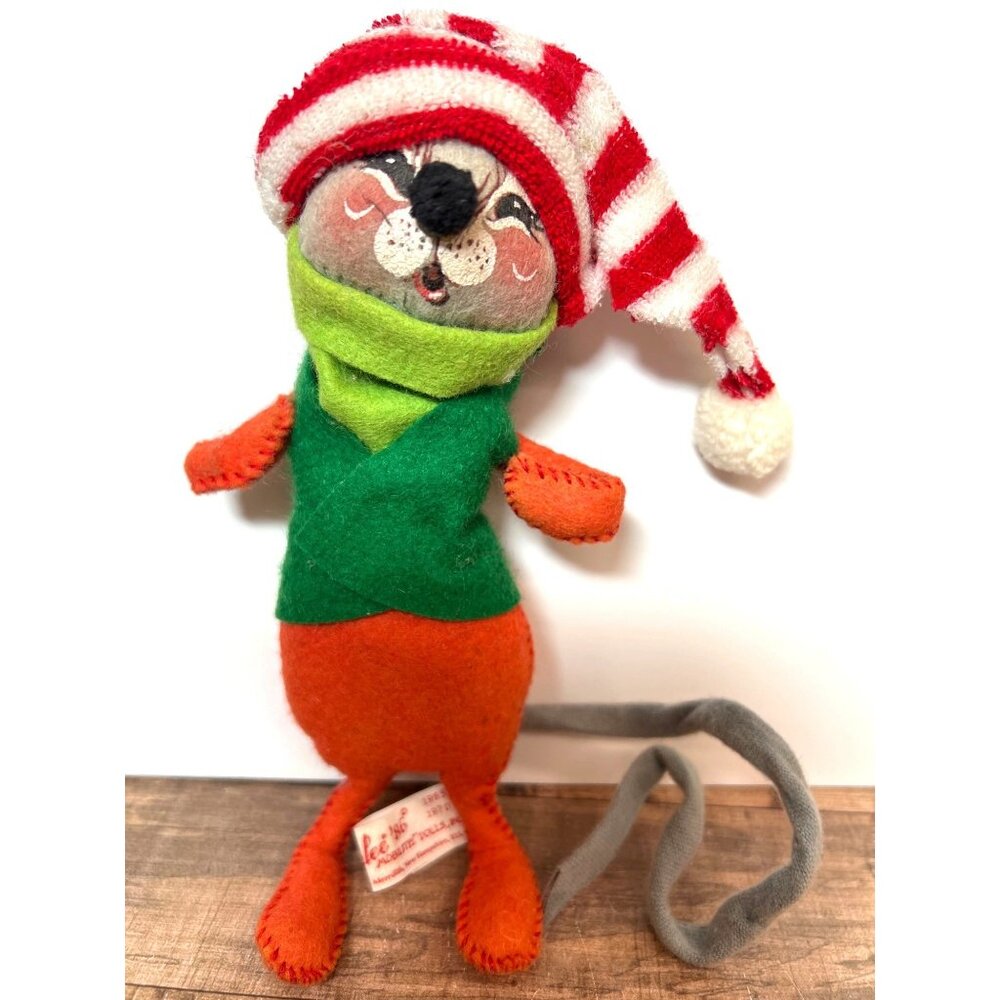 Vintage Annalee 1965 Handmade Christmas Mouse Felt Figurine